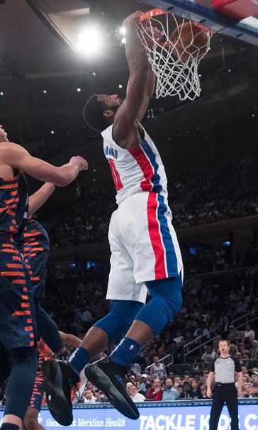 Griffin scores 29, Pistons hand Knicks 14th straight loss